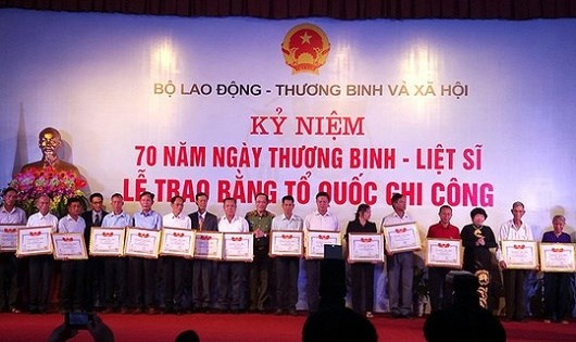 Xác nhận người có công với cách mạng: Không để nỗi đau giả đè nỗi đau thật