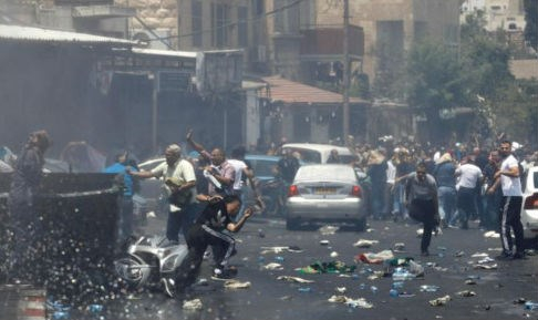 Xung đột đ&atilde; gia tăng ở Đ&ocirc;ng Jerusalem trong những ng&agrave;y gần đ&acirc;y. (Ảnh: Reuters)