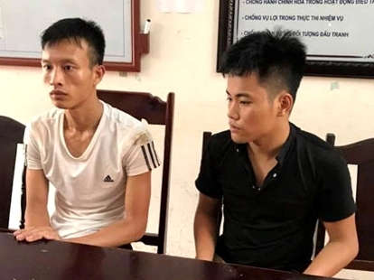 Thanh Hóa: Bắt giữ 2 đối tượng "đội mưa" trộm gỗ sưa bán lấy tiền ăn chơi