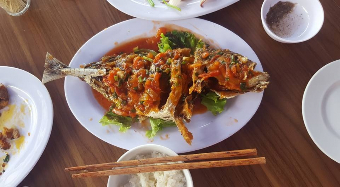 Đĩa c&aacute; chim 600.000 đồng m&agrave; chị Hiền chụp lại.