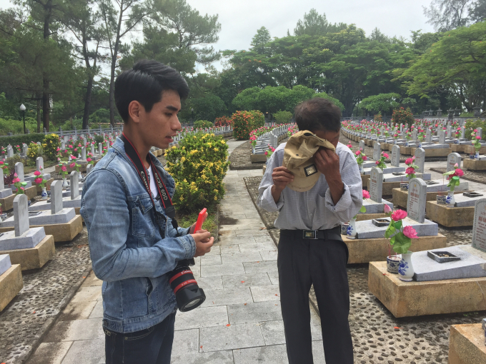 &Ocirc;ng Nguy&ecirc;n kh&ocirc;ng n&eacute;n được cảm x&uacute;c, bật kh&oacute;c khi tr&ograve; chuyện với Ph&oacute;ng vi&ecirc;n.