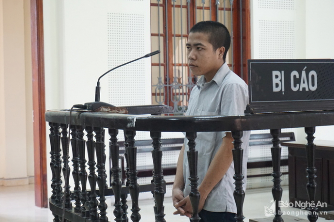 Pheng Xỉ tại phi&ecirc;n t&ograve;a. (Ảnh: b&aacute;o Nghệ An)