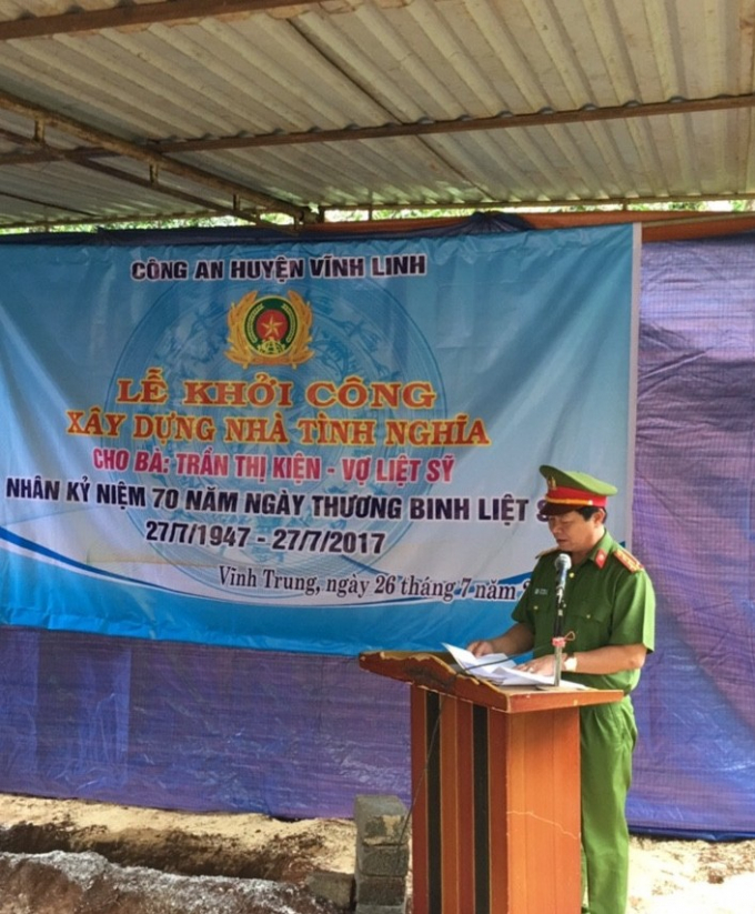 Đại t&aacute; L&ecirc; Phương Nam &ndash; Trưởng C&ocirc;ng an huyện Vĩnh Linh ph&aacute;t biểu tại buổi Lễ.