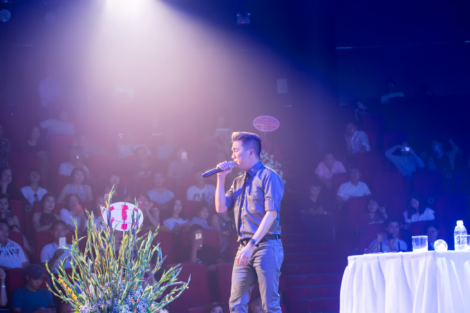 Đ&agrave;m Vĩnh Hưng bật m&iacute; loạt tiết mục đặc biệt trong liveshow Bolero