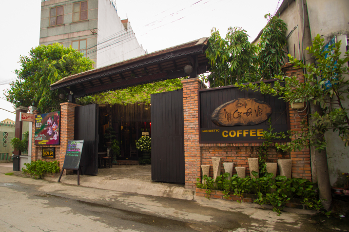 Lan Khu&ecirc;, Nguyễn Thị Th&agrave;nh, Kh&aacute;nh Ng&acirc;n lộng lẫy mừng &Aacute; vương Ngọc T&igrave;nh mở tiệm cafe