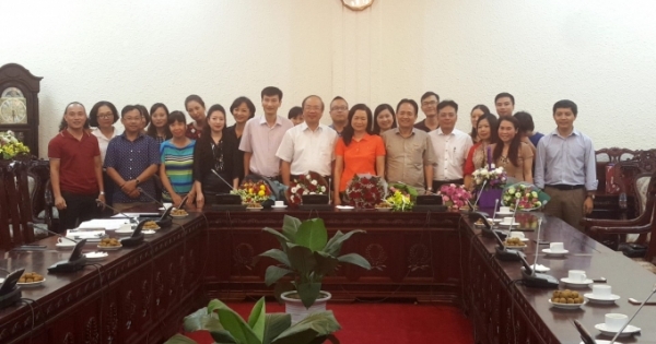 Lễ công bố và trao quyết định nghỉ hưu cho bà Trần Thị Hương Mai - Phó tổng biên tập báo Pháp luật Việt Nam