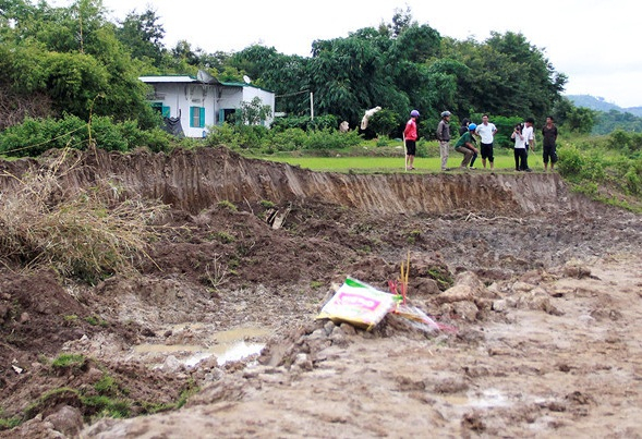 Hiện trường ph&aacute;t hiện ra bộ xương người.