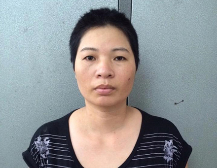 Phạm Thị Thương bị bắt giữ tại cơ quan điều tra. (Ảnh: b&aacute;o D&acirc;n tr&iacute;)