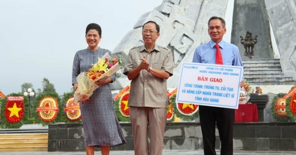 Bàn giao công trình trùng tu, nâng cấp nghĩa trang liệt sĩ tại Hậu Giang