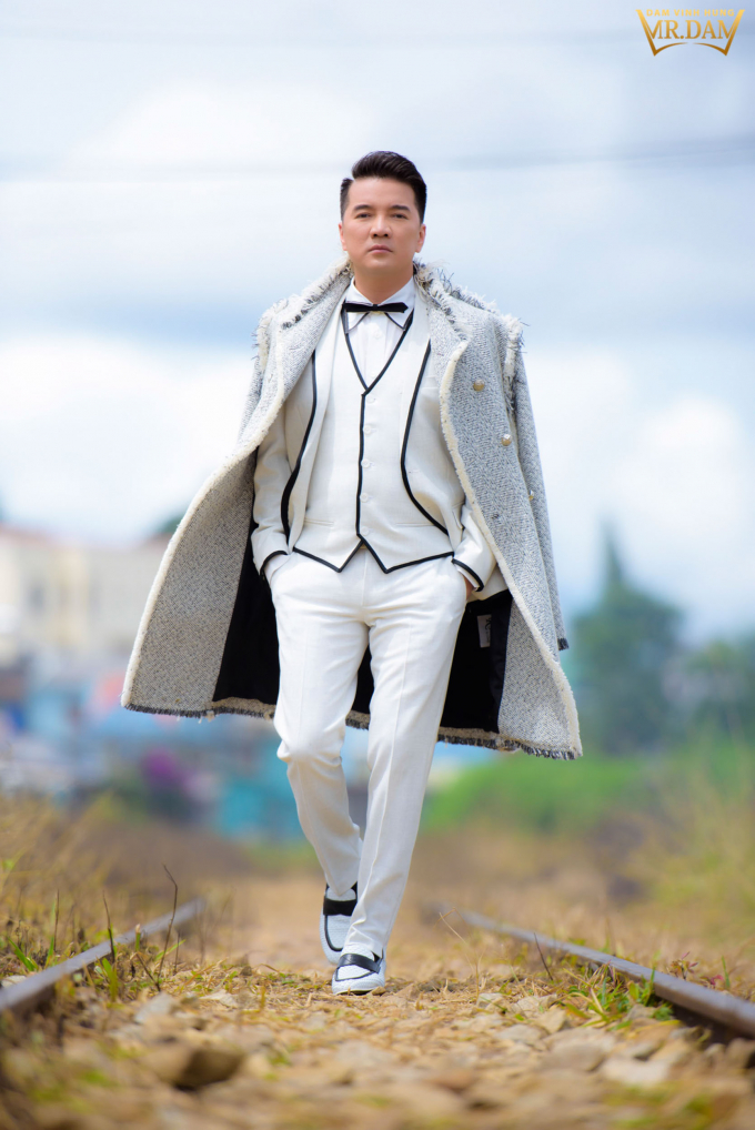 Đ&agrave;m Vĩnh Hưng tung &ldquo;h&agrave;ng độc&rdquo; trước liveshow bolero