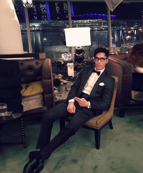 Qu&yacute; &ocirc;ng hơn 50 tuổi chia sẻ b&iacute; quyết trẻ như thanh ni&ecirc;n 20