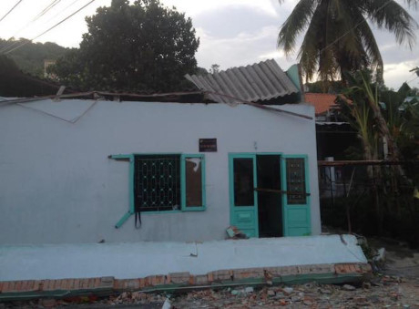 Trong đ&oacute;, 3 người phụ nữ đ&atilde; tử vong ngay tại hiện trường, c&ograve;n đứa trẻ được đưa v&agrave;o bệnh viện cấp cứu.