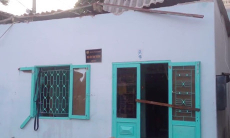 Theo th&ocirc;ng tin từ ch&iacute;nh quyền địa phương, căn nh&agrave; đổ sập l&agrave; nh&agrave; t&igrave;nh thương.