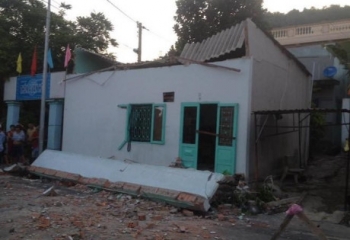 Hiện trường vụ sập ban công nhà cấp bốn ở Vũng Tàu, 3 người tử vong