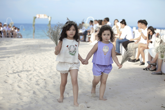 B&eacute; Thỏ, mẫu lai Alex c&ugrave;ng loạt mẫu nh&iacute; đ&igrave;nh đ&aacute;m kh&eacute;p lại Tuần lễ thời trang trẻ em VN m&ugrave;a 6