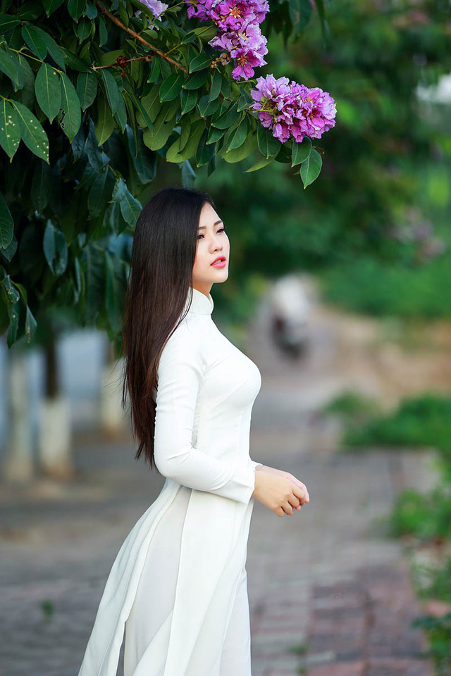 C&ugrave;ng ngắm nh&igrave;n một số h&igrave;nh ảnh kh&aacute;c của L&ecirc; Song Ng&acirc;n.