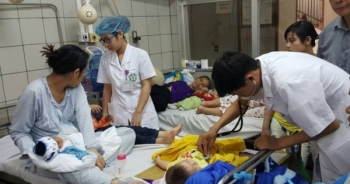 Nắng 40 độ C: Bệnh nhi ùn ùn nhập viện