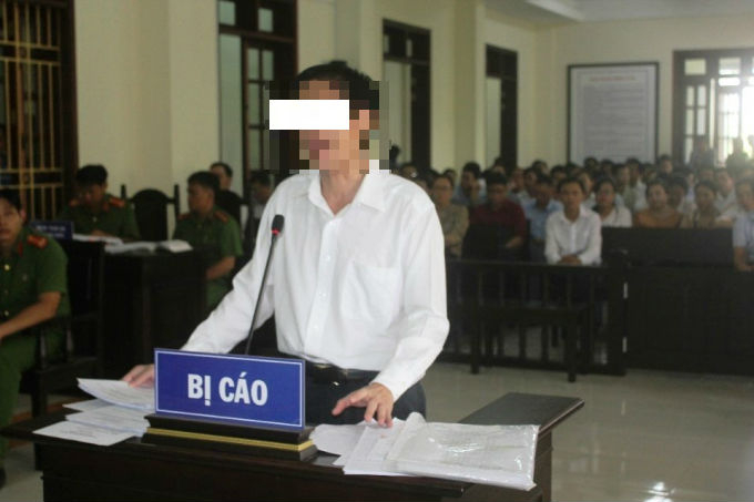 Bị c&aacute;o Trần Hữu Kiển trước t&ograve;a.