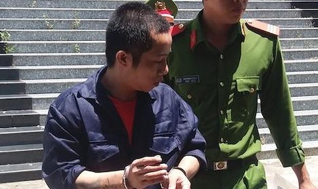 &nbsp;Bị c&aacute;o L&ecirc; Minh Thuận tại t&ograve;a.