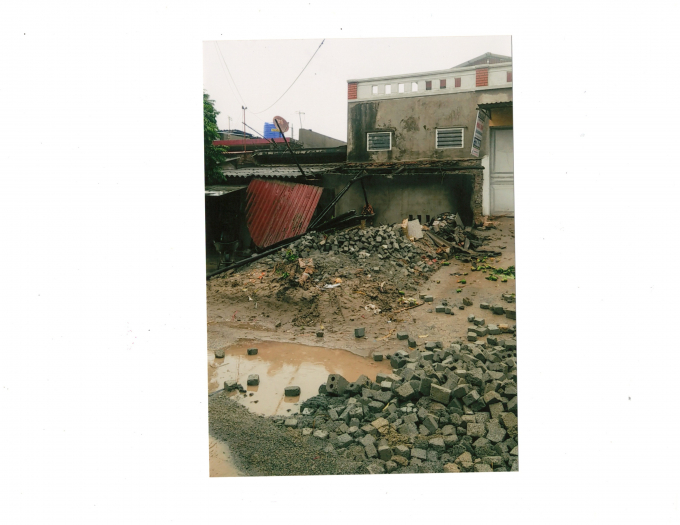 Hiện trường vụ việc sau khi bố con &ocirc;ng Tấn hủy hoại gian bếp của b&agrave; Oanh v&agrave;o th&aacute;ng 1/2017.