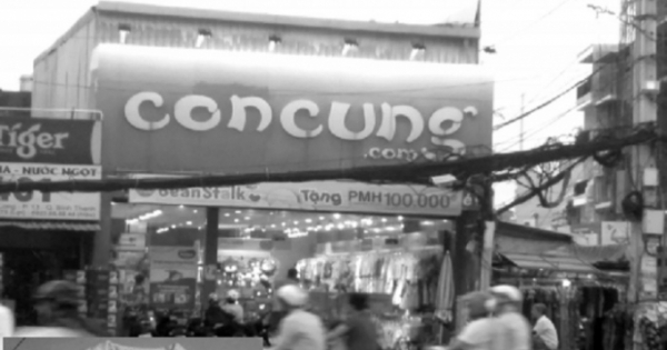 Siêu thị Con Cưng bị tố dán tem “xịn” lên hàng xuất xứ “tù mù”