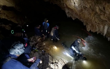 Cựu đặc nhiệm Thái Lan thiệt mạng khi cứu hộ đội bóng trong hang