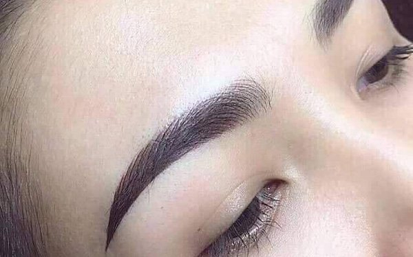 BS khuyến c&aacute;o chị em n&ecirc;n chọn dịch vụ phun xăm thẩm mỹ tại c&aacute;c cơ sở y tế