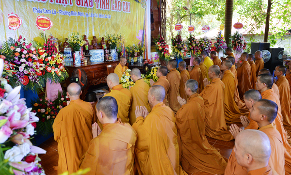 Chư Tăng đ&atilde; d&acirc;ng lời t&aacute;c bạch cầu ph&aacute;p m&ugrave;a An cư kiết hạ.&nbsp;