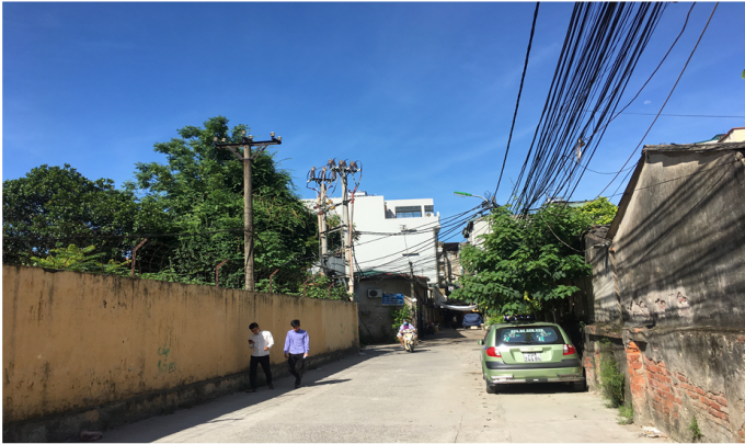 Từ hồ Rẻ Quạt ra đường Nguyễn Xiển đang c&oacute; 1 con đường rộng 8m, nhưng v&igrave; sao UBND quận Thanh Xu&acirc;n kh&ocirc;ng mở rộng m&agrave; phải vẽ th&ecirc;m đường?