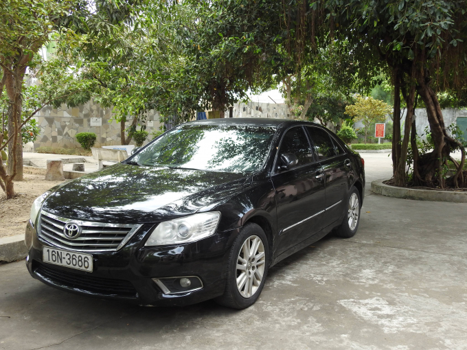 Chiếc Camry m&agrave; c&aacute;c đối tượng thu&ecirc; để đi b&aacute;n v&agrave;ng giả.