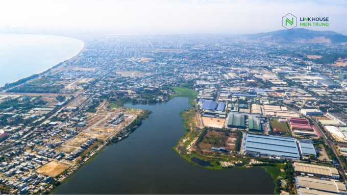 Dự &aacute;n Homeland Central Park nằm ngay cạnh hồ điều tiết lớn nhất TP Đ&agrave; Nẵng.