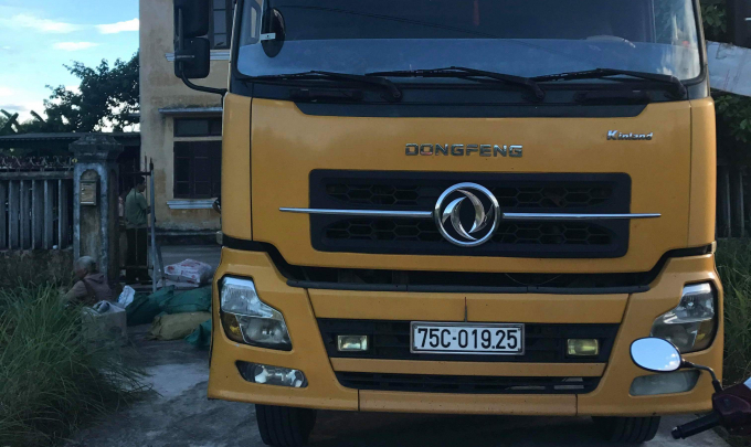 Tại thời đi&ecirc;̉m ki&ecirc;̉m tra, tài x&ecirc;́ chiếc xe n&agrave;y kh&ocirc;ng xu&acirc;́t trình được hóa đơn chứng từ chứng minh ngu&ocirc;̀n g&ocirc;́c xu&acirc;́t xứ của sản ph&acirc;̉m.