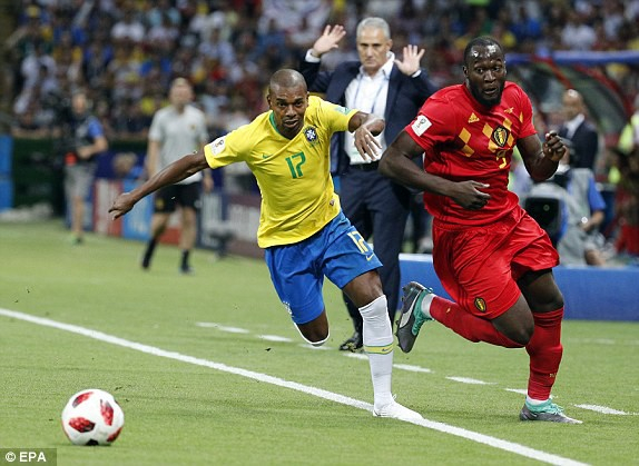 Lukaku l&agrave; mẫu tiền đạo cổ điển với khả năng dứt điểm tốt. (Ảnh: EPA)