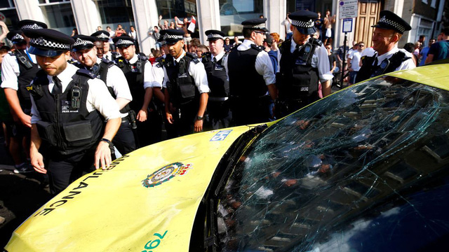 Chiếc xe cứu thương đ&atilde; phải tạm ngưng sử dụng để đem đi sửa chữa.