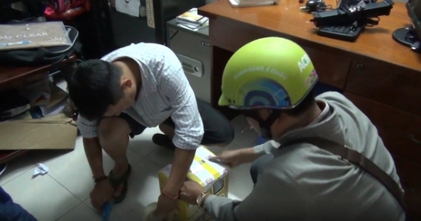 Kiên Giang: Băt quả tang tụ điểm cá độ bóng đá qua mạng