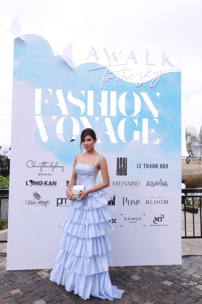 D&agrave;n hoa hậu đọ d&aacute;ng tại Fashion Voyage