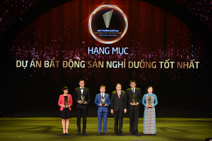 &nbsp; Flamingo được vinh danh.