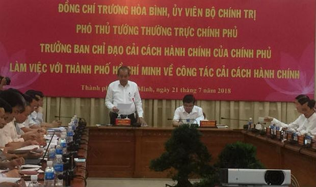 Ph&oacute; Thủ tướng Trương H&ograve;a B&igrave;nh l&agrave;m việc với UBND TP.HCM