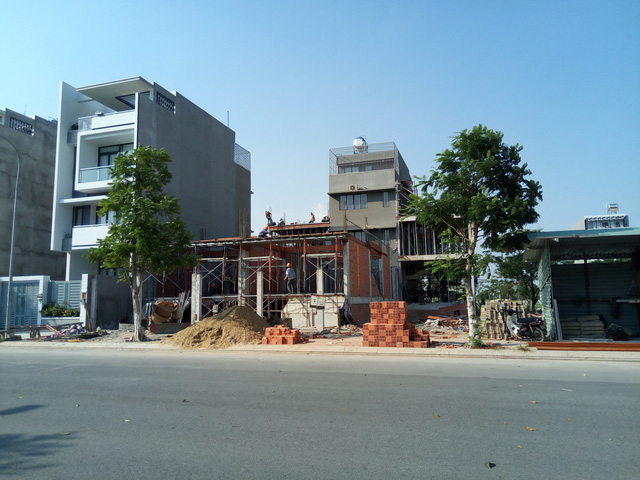 Nhiều ng&ocirc;i nh&agrave; đ&atilde; v&agrave; đang