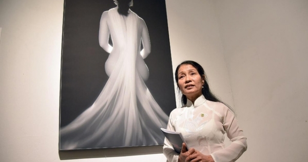 Các nhiếp ảnh gia nổi tiếng tiết lộ hậu trường chụp ảnh khoả thân