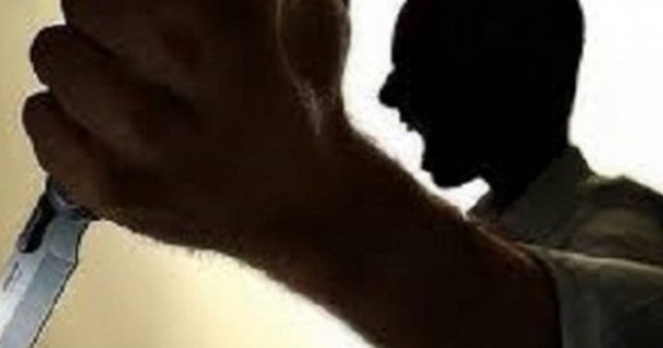 Nghe tin bị dọa cắt gân, mang dao tìm người truy sát