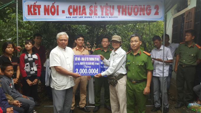 Thừa Thi&ecirc;n Huế: Những phần qu&agrave; &yacute; nghĩa đến với người d&acirc;n A Lưới