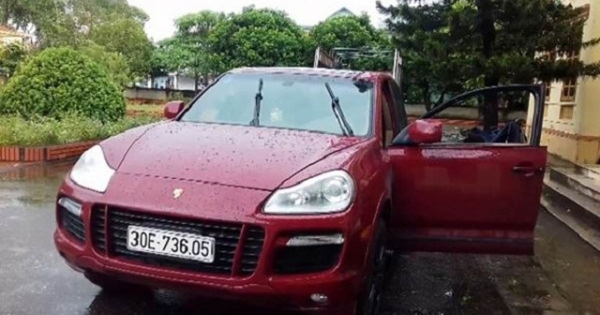 Bắt giữ đối tượng đi siêu xe Porsche vận chuyển 14 bánh heroin