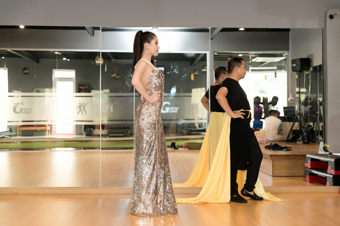 Ng&acirc;n Anh mặc bikini khoe đường cong chuẩn từng centime