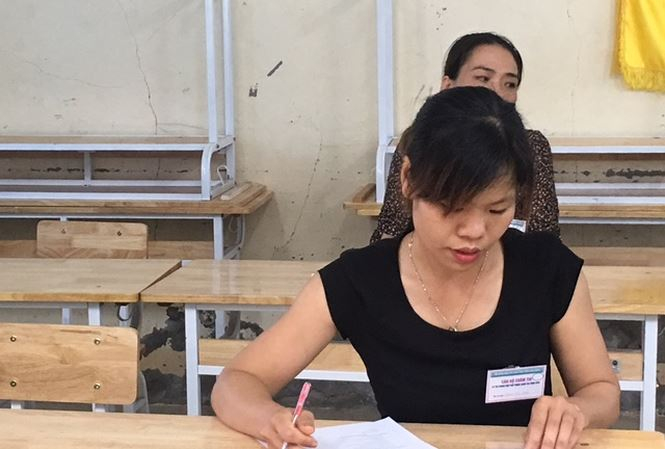 Sau 4 năm tổ chức, kỳ thi THPT quốc gia bắt đầu bộc lộ những kẽ hở tại kh&acirc;u chấm thi. Ảnh mang t&iacute;nh minh họa