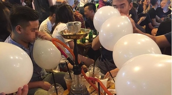 Hà Nội vẫn tràn lan bóng cười