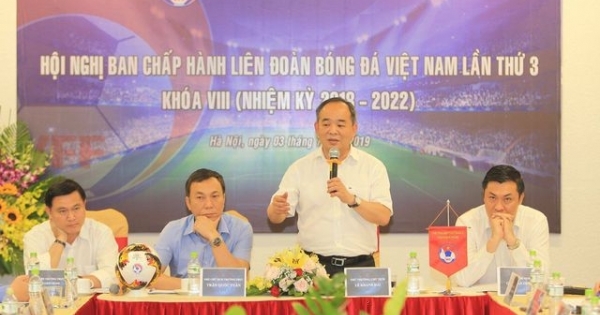 VFF thu tiền tỷ thương quyền, tự tin giữ chân thầy Park