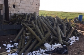 Tìm thấy trên 200 thi thể bị bắn vào đầu trong hố chôn tập thể tại Syria