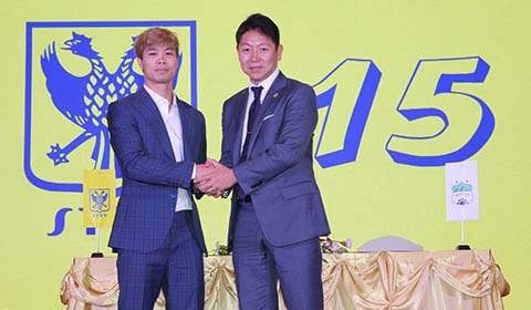 Công Phượng khoác áo số 15 ở CLB Sint-Truidense của Bỉ