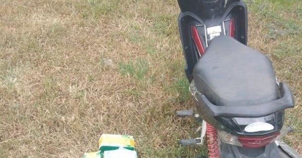 Bị tổ công tác phát hiện, đối tượng bỏ chạy để lại 5kg ma túy và xe máy